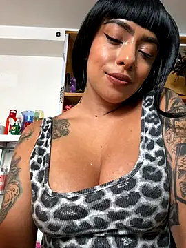 Snapshot of foxxy_nasty chatting on October 13, 2025, 8:32 pm foxxy nasty online show from October 13, 2025, 8:32 pm