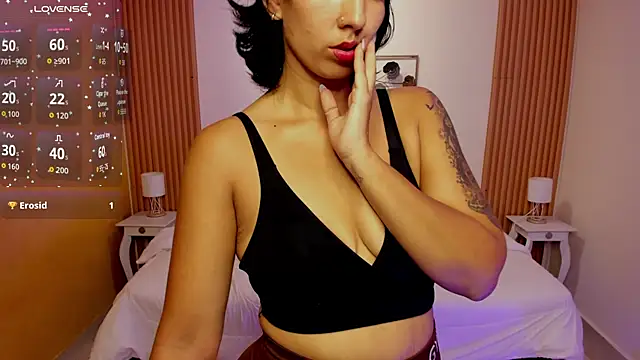 kristen kassi online show from January 13, 2026, 6:45 pm