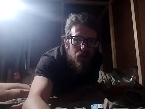 hothippie420 online show from May 15, 2026, 11:36 pm