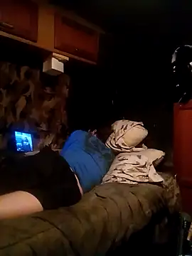 hothippie420 online show from September 18, 2025, 5:54 am