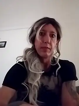 AlexiaXXL online show from March 10, 2026, 1:42 am