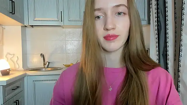 leslie my lovee online show from November 24, 2025, 7:36 pm