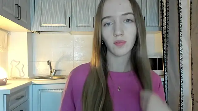 leslie my lovee online show from November 19, 2025, 7:58 pm