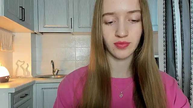 leslie my lovee online show from November 7, 2025, 10:20 am