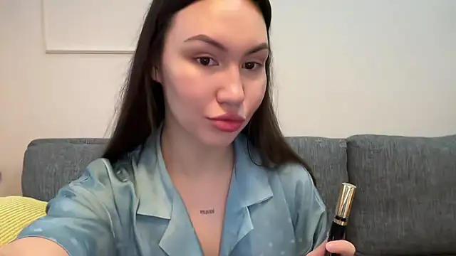 Snapshot of GIGI_BENNET chatting on March 4, 2025, 8:02 am GIGI BENNET online show from March 4, 2025, 8:02 am