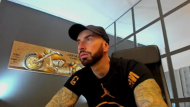 AronGrant online show from October 3, 2025, 9:11 am