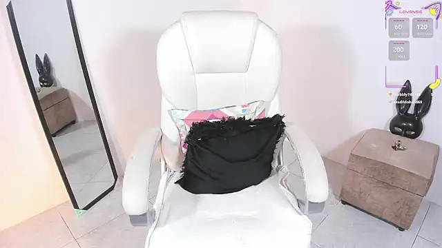 lorena 5 online show from November 14, 2025, 12:14 am