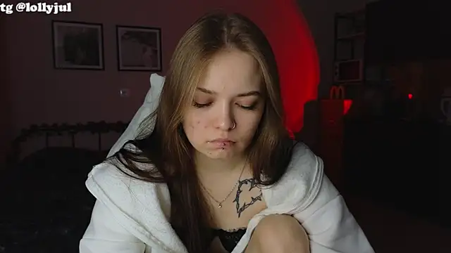 Snapshot of doll_lol_ chatting on September 10, 2025, 8:08 pm doll lol online show from September 10, 2025, 8:08 pm