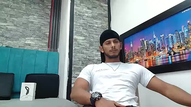 Snapshot of Chris_Dick23 chatting on January 14, 2026, 5:11 am Chris Dick23 online show from January 14, 2026, 5:11 am