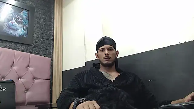 Chris Dick23 online show from October 21, 2025, 4:01 am