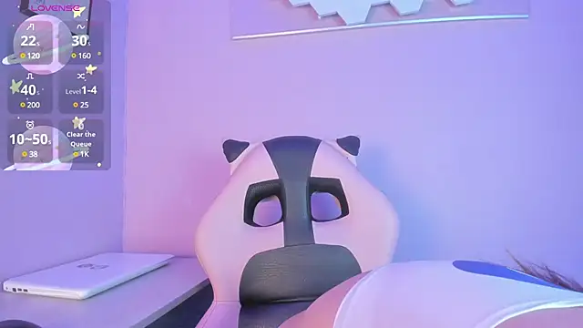 Miiaa doll online show from March 7, 2025, 12:12 pm