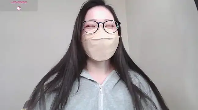 Snapshot of _NOA-chan_ chatting on February 1, 2025, 3:18 pm NOA-chan online show from February 1, 2025, 3:18 pm