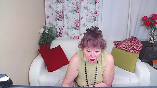 Snapshot of YourHotGranny chatting on March 20, 2025, 11:05 am YourHotGranny online show from March 20, 2025, 11:05 am