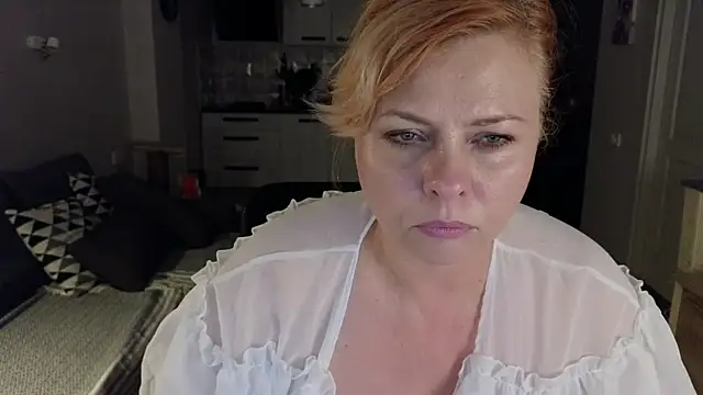 Snapshot of Gray_swann chatting on September 27, 2025, 8:04 pm Gray swann online show from September 27, 2025, 8:04 pm