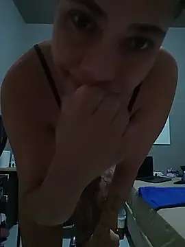 Su Duarte 1 online show from April 2, 2026, 11:33 pm