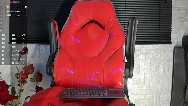 Lil Curved online show from October 17, 2025, 11:56 am