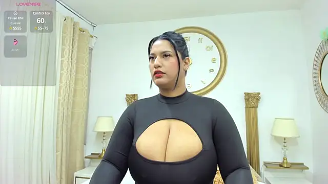 Snapshot of KorinaKovaa chatting on February 9, 2025, 4:07 pm KorinaKovaa online show from February 9, 2025, 4:07 pm