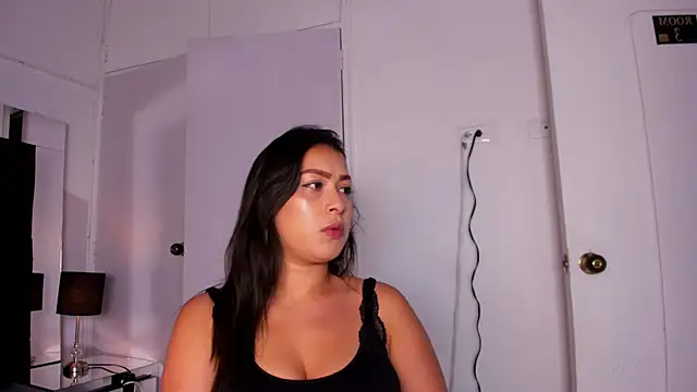 Snapshot of Miaa_Garcia chatting on February 5, 2025, 8:46 pm Miaa Garcia online show from February 5, 2025, 8:46 pm