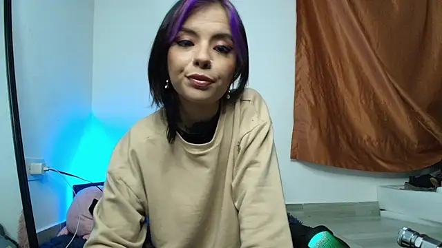 Alicia Ortiiz online show from March 2, 2025, 12:20 am