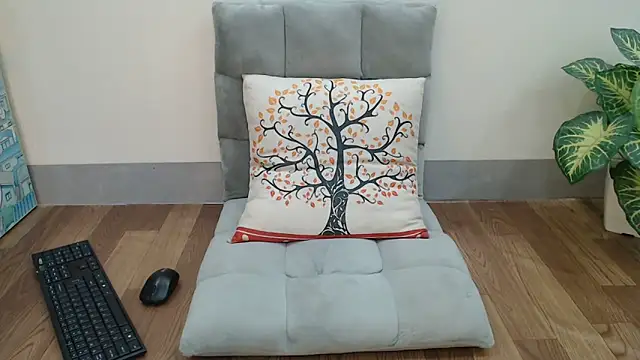 Linn 97 online show from October 9, 2025, 7:36 pm