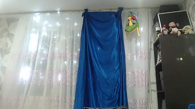 CamDiva113 online show from October 4, 2025, 2:40 pm