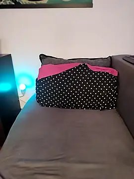 EmmaKrosss online show from February 9, 2026, 3:10 pm