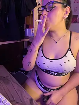 Snapshot of agoosvokk chatting on October 18, 2025, 9:22 am agoosvokk online show from October 18, 2025, 9:22 am