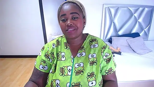 exotic karmella online show from November 19, 2025, 8:31 pm