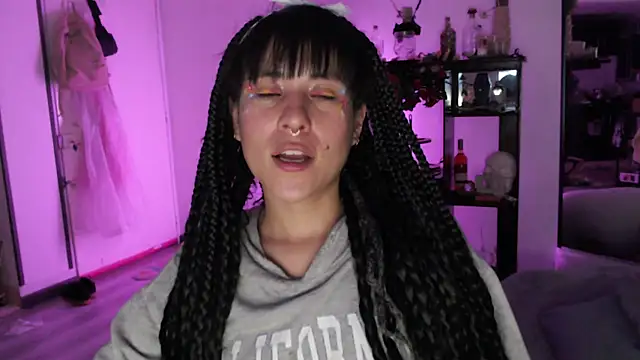 Snapshot of Hellen_dumont chatting on January 13, 2026, 3:54 am Hellen dumont online show from January 13, 2026, 3:54 am