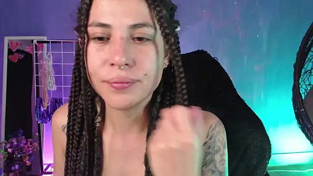 Snapshot of Hellen_dumont chatting on February 22, 2025, 9:01 am Hellen dumont online show from February 22, 2025, 9:01 am