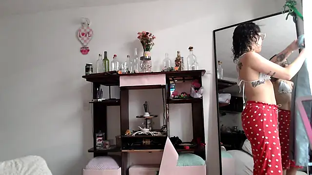 Snapshot of Hellen_dumont chatting on February 22, 2026, 4:19 pm Hellen dumont online show from February 22, 2026, 4:19 pm