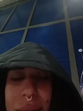 Snapshot of Hellen_dumont chatting on December 23, 2025, 4:12 am Hellen dumont online show from December 23, 2025, 4:12 am