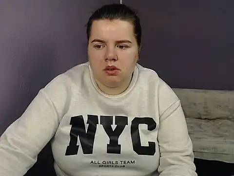 Snapshot of so_shy chatting on September 21, 2025, 6:18 am so shy online show from September 21, 2025, 6:18 am