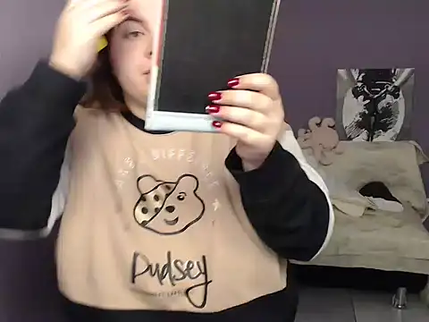 Snapshot of so_shy chatting on October 29, 2025, 7:40 am so shy online show from October 29, 2025, 7:40 am