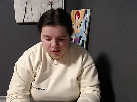 Snapshot of so_shy chatting on March 17, 2025, 7:57 am so shy online show from March 17, 2025, 7:57 am