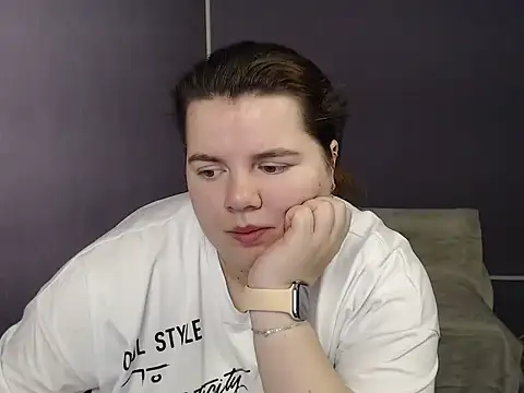 Snapshot of so_shy chatting on September 9, 2025, 8:02 am so shy online show from September 9, 2025, 8:02 am