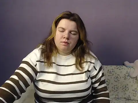 Snapshot of so_shy chatting on November 23, 2025, 7:18 am so shy online show from November 23, 2025, 7:18 am