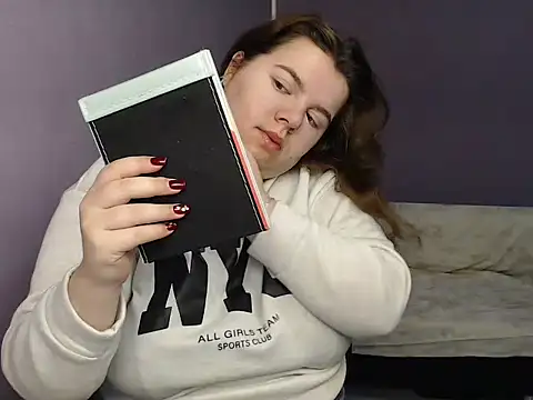 Snapshot of so_shy chatting on October 5, 2025, 6:48 am so shy online show from October 5, 2025, 6:48 am