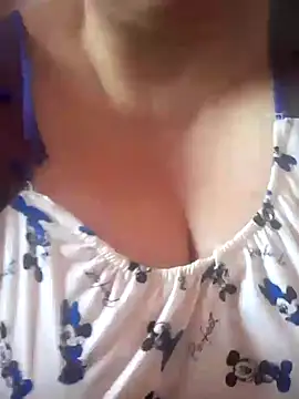 carmelasexy online show from September 25, 2025, 2:12 pm