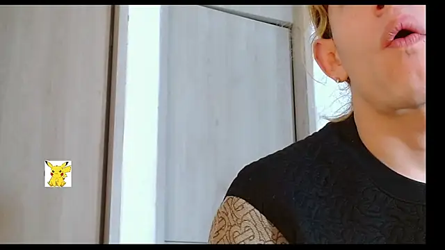 Snapshot of honey_skin chatting on March 22, 2025, 11:53 am honey skin online show from March 22, 2025, 11:53 am