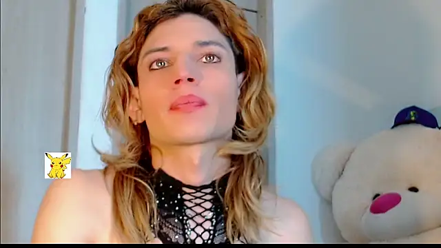 Snapshot of honey_skin chatting on March 2, 2025, 1:37 am honey skin online show from March 2, 2025, 1:37 am