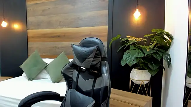 candy summer28 online show from January 10, 2026, 12:11 pm