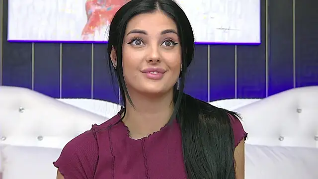 Snapshot of SophiaVilner chatting on September 28, 2025, 6:04 pm SophiaVilner online show from September 28, 2025, 6:04 pm