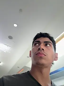 Snapshot of WildLogan chatting on February 11, 2026, 4:18 pm WildLogan online show from February 11, 2026, 4:18 pm