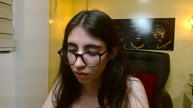 LenaRoses online show from March 4, 2025, 9:32 pm