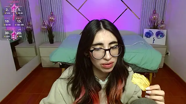 LenaRoses online show from February 24, 2026, 8:21 pm