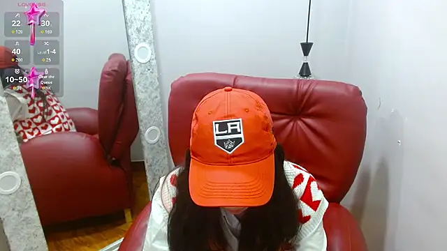 LenaRoses online show from April 15, 2026, 9:04 pm