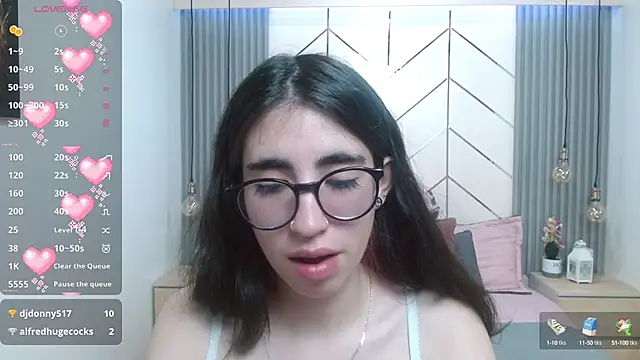 LenaRoses online show from December 19, 2024, 6:23 pm