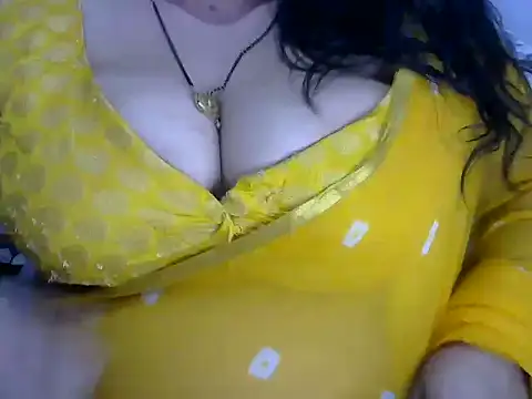 Snapshot of dramebaz_queen chatting on July 24, 2026, 7:10 pm dramebaz queen online show from July 24, 2026, 7:10 pm