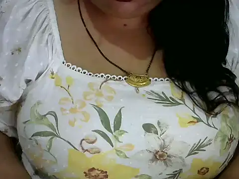 Snapshot of dramebaz_queen chatting on May 4, 2026, 6:55 pm dramebaz queen online show from May 4, 2026, 6:55 pm